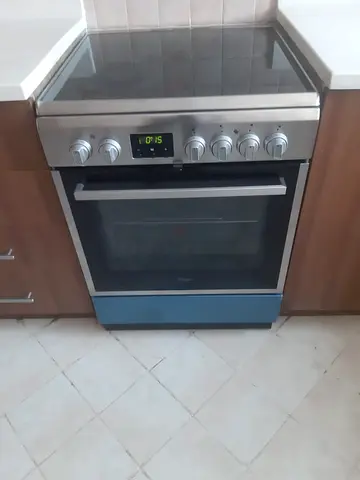 whirlphool four Ceramic Four eletiric houb Display Model FREE DELIVERY +WARRANTY