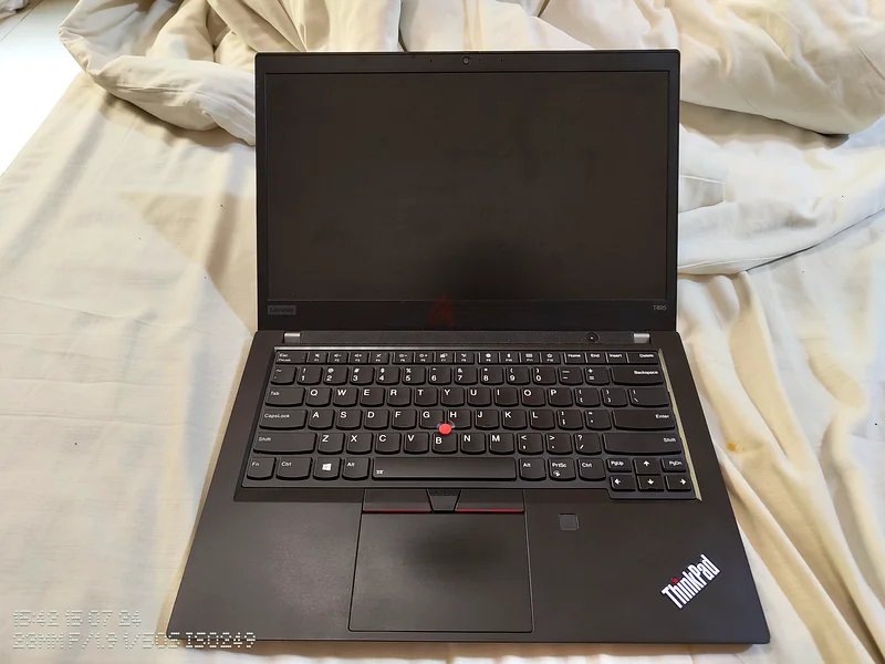 Lenovo ThinkPad T495 Pro AMD Ryzen 7 Pro 2gb dedicated Graphic card