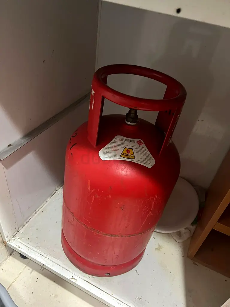 Gas cylinder small size with pipe regulator