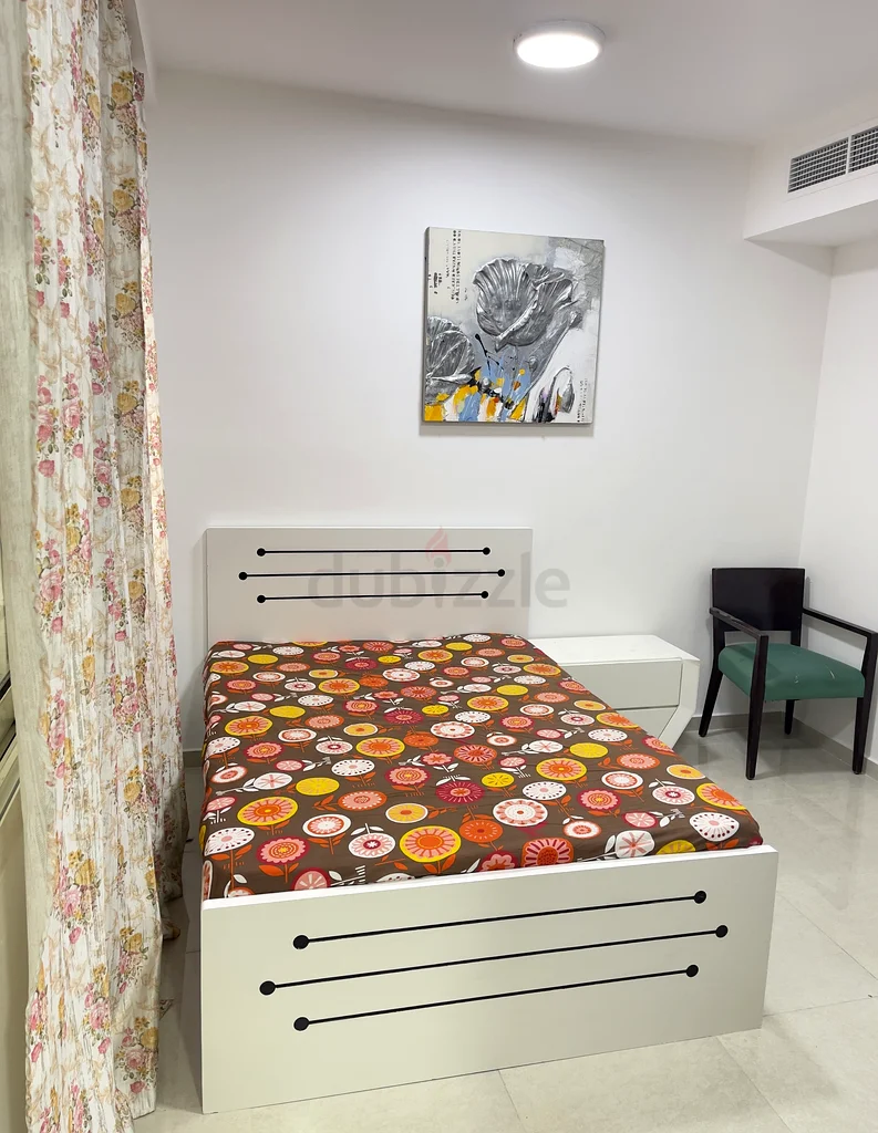 Apartment Master Room available for Indian couple, single male or