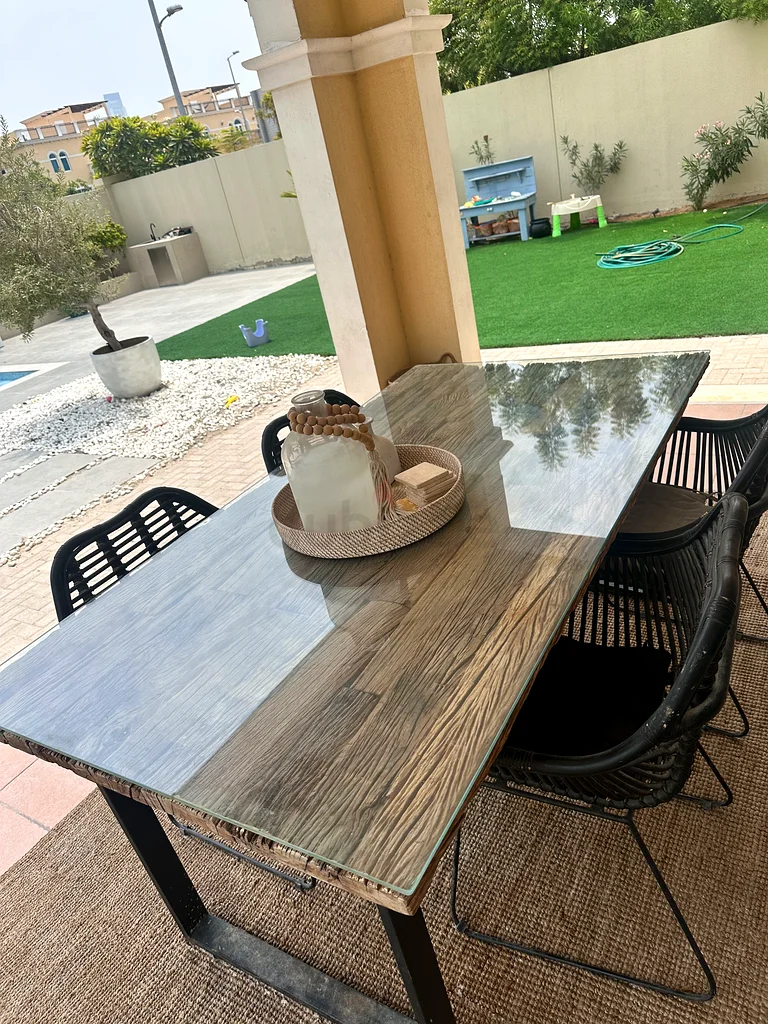 6 seater dining table