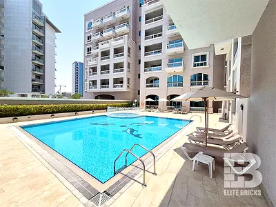 Stunning,luxuryous /studio/arjan/fully Furnished