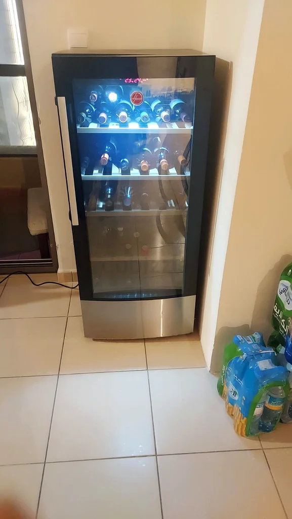 Hoover Wine cooler 70 bottles capacity dual temperature wooden