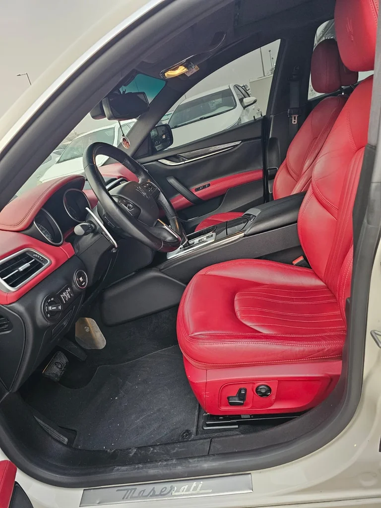 Maserati Ghibli S / Model 201662931647649539113