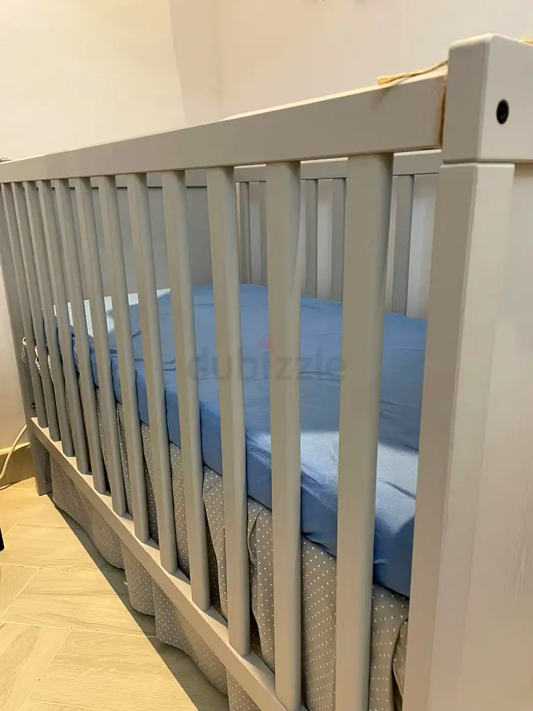 Ikea crib 2 levels with mattress