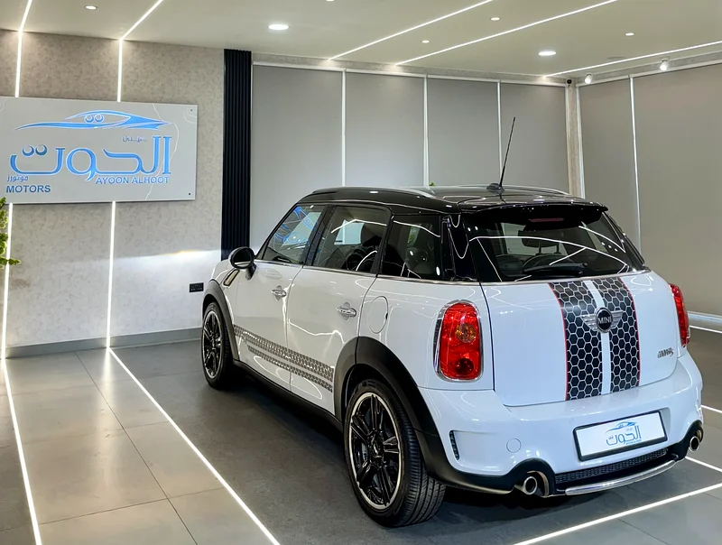 AWESOME MINI COOPER S COUNTRYMAN || GCC || ACCIDENT FREE || LOW MILEZAGE || LIKE NEW63178882392578113
