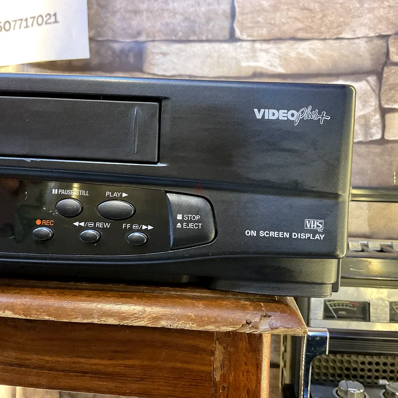Vcr vhs sanyo مشغل فيديو سانيو63196145331073111