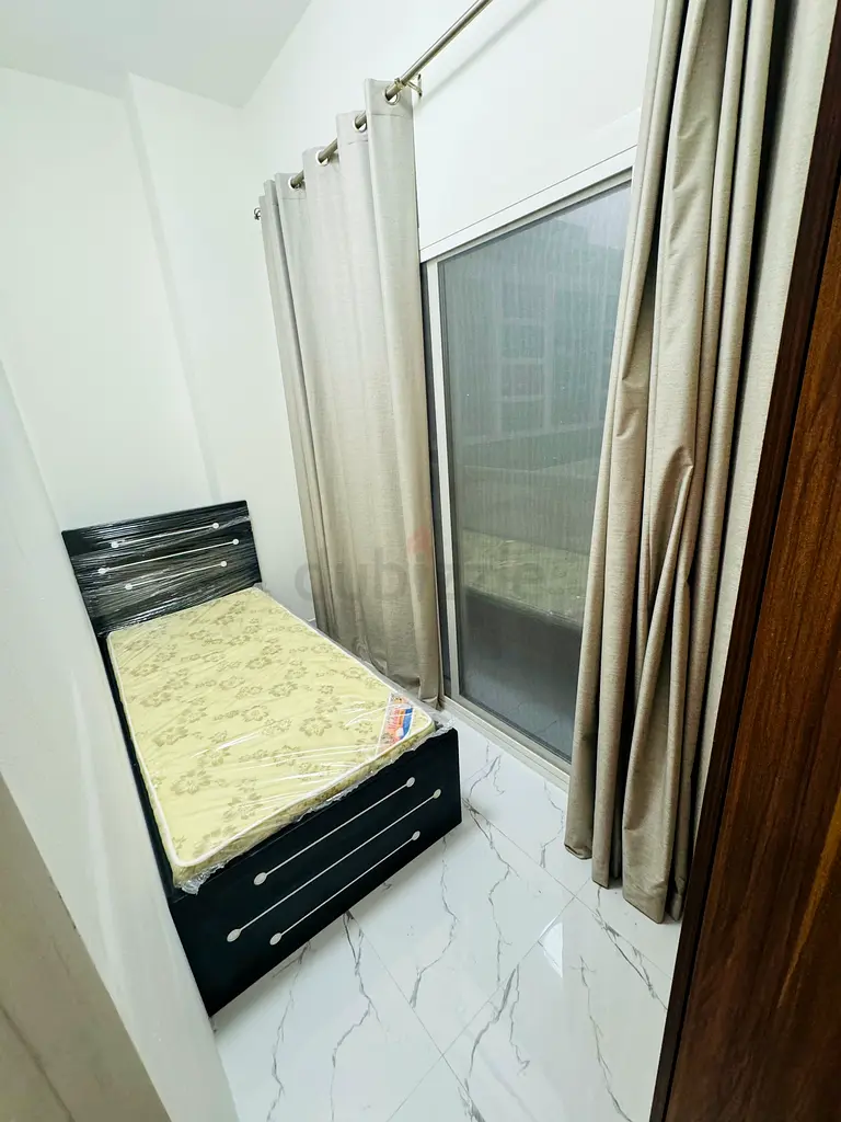 شقة للإيجار Room with partition دوبيزل كل المدن