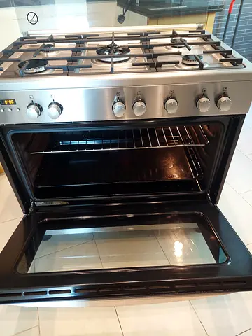 Electrolux Cooker 2 in1 Top Gas Oven eletiric 90 by 60 c.m FREE DELIVERY +WARRANTY