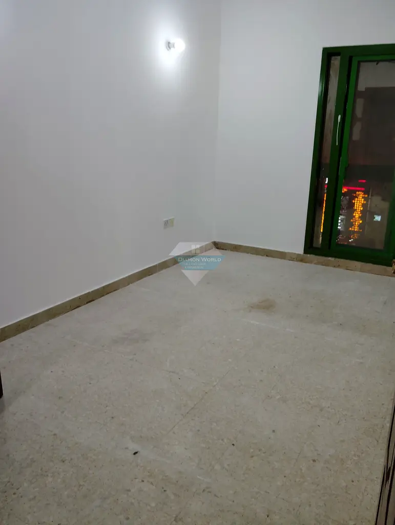 Apartment 2 BHK GOOD FLAT BUILDING SHABIYA 10 YEARLY RENT AVAILABLE