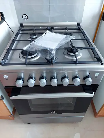 Electrolux Freestanding 4 - Burner  Gas Cooker  60 By 60 c.m