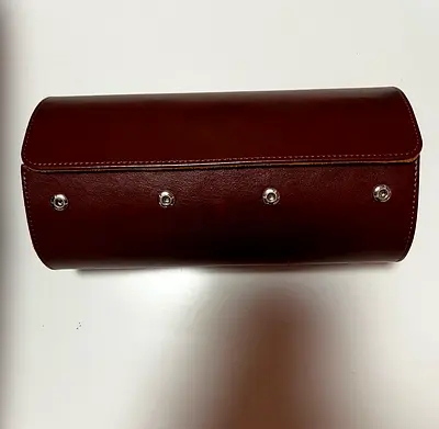 A small travel case