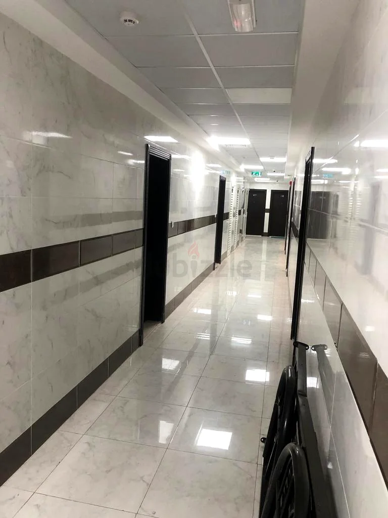 Apartment Exicutive Bedspace available in satwa Dubai