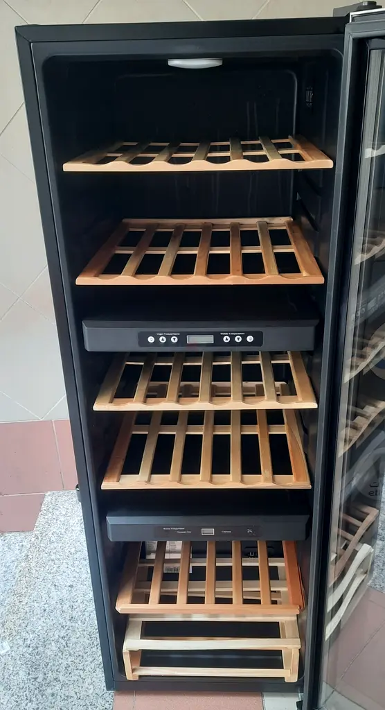 Hoover wine bar fridge 72 bottle dual temperature neat and clean inside and outside
