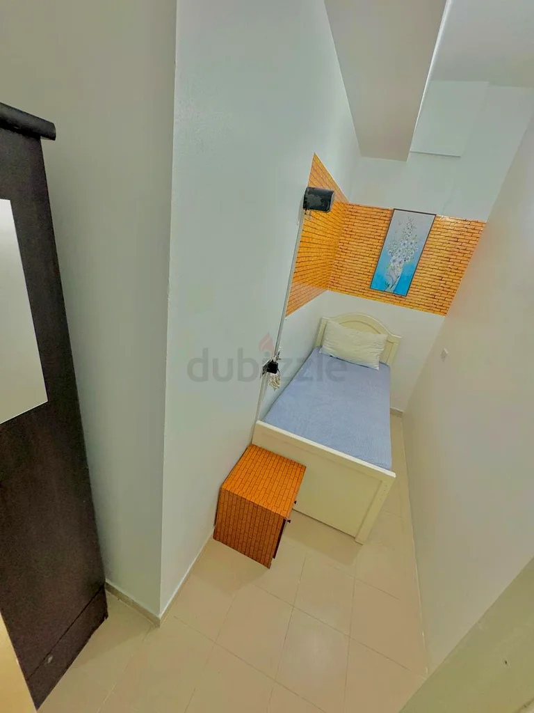 Apartment Single Partition For Executive barsha 1 metro MOE front side