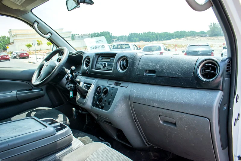Nissan van 201663156541716994114