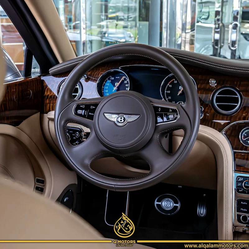 2018 | BENTLEY MULSANNE | REAR SCREENS  | FRIDGE | 20,000KM | GCC | IMMCULATE CONDITION63174304504065112