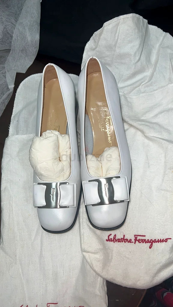 Salvatorre ferragamo63264584307970111