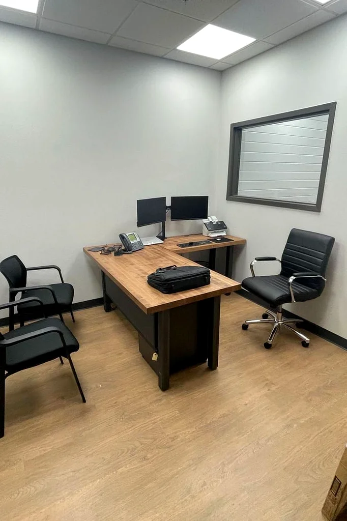 Office Commercial offices with documentation contracts in Abu Dhabi