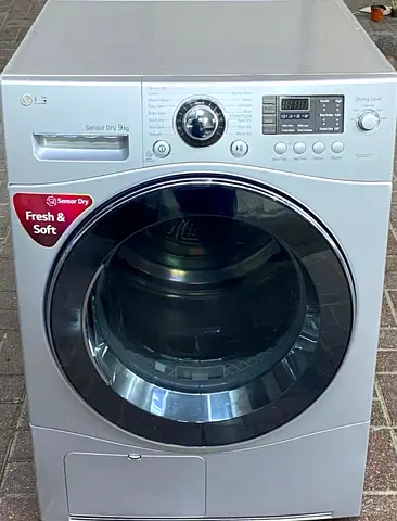 LG 9 Kg Dryer Silver Color in Great condition FREE DELIVERY +WARRENTY
