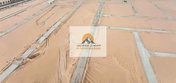 أرض صناعية كبيرة الحجم متاحة للإيجار