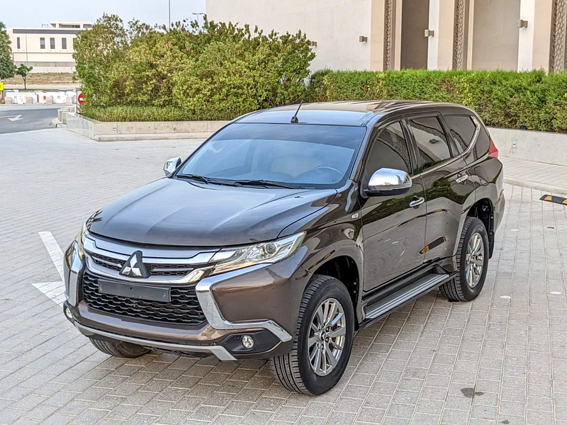 MITSUBISHI MONTERO SPORT 2017 G.C.C IN EXCELLENT CONDITION63225309437443111