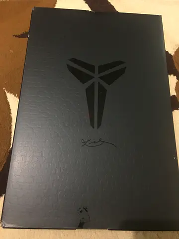 NIKE - KOBE 4 Protro Gold Medal