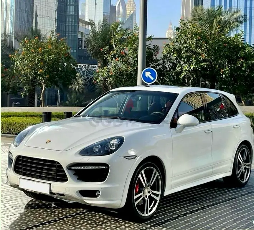 EXCELLENT PORSCHE CAYENNE V8 GTS