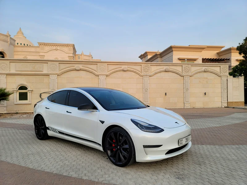 TESLA MODEL 3 PERFORMANCE UNDER WARRANTY CARBON FIBER PERFECT CONDITION GCC63175258548867114