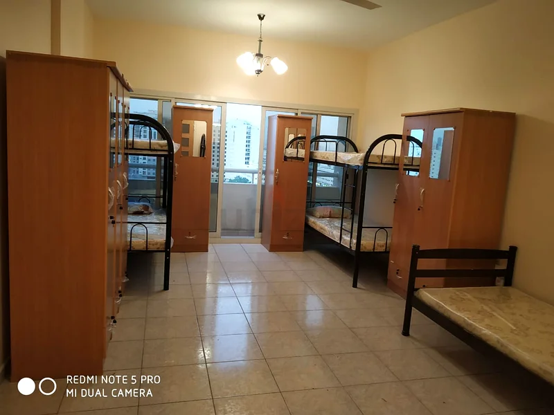 Apartment Bed Space 550 each for 6 bachelors in room in qusais 2