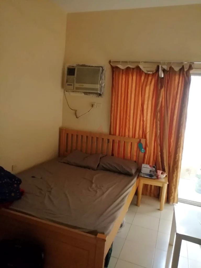 Apartment Karama near Metro, fully furnished room with balcony for an