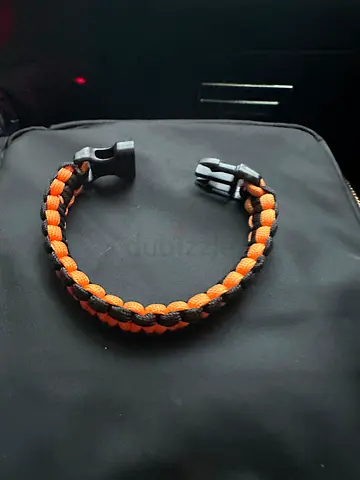Hand bracelet