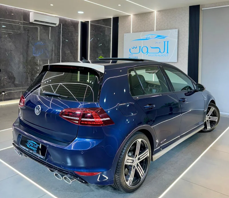 LIMITED EDITION BLUE VW GOLF R  || TOP OF RANGE || GCC || AMAZING || LOW MILEAGE62933684019074111