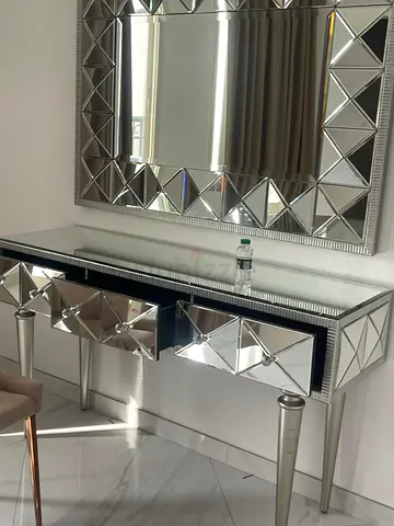 Dressing vanity