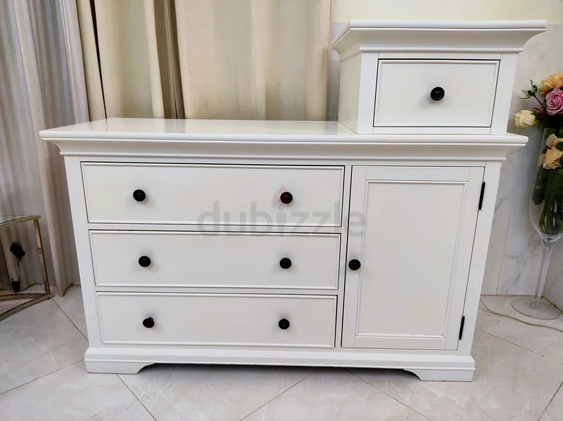 Pottery Barn Larkin HiLo Changing Table