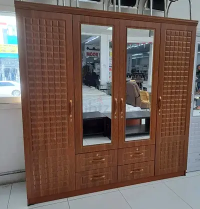4 door cupboard