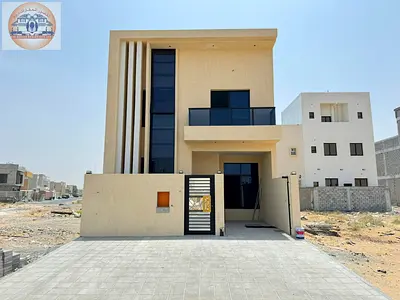 Townhouse Ready For Living At A More Than Great Price (two Floors + Roof)