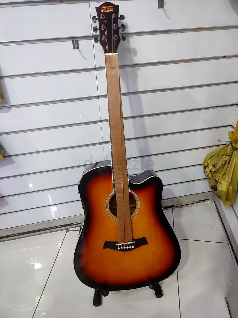 Semi augustic guitar632293134041611110