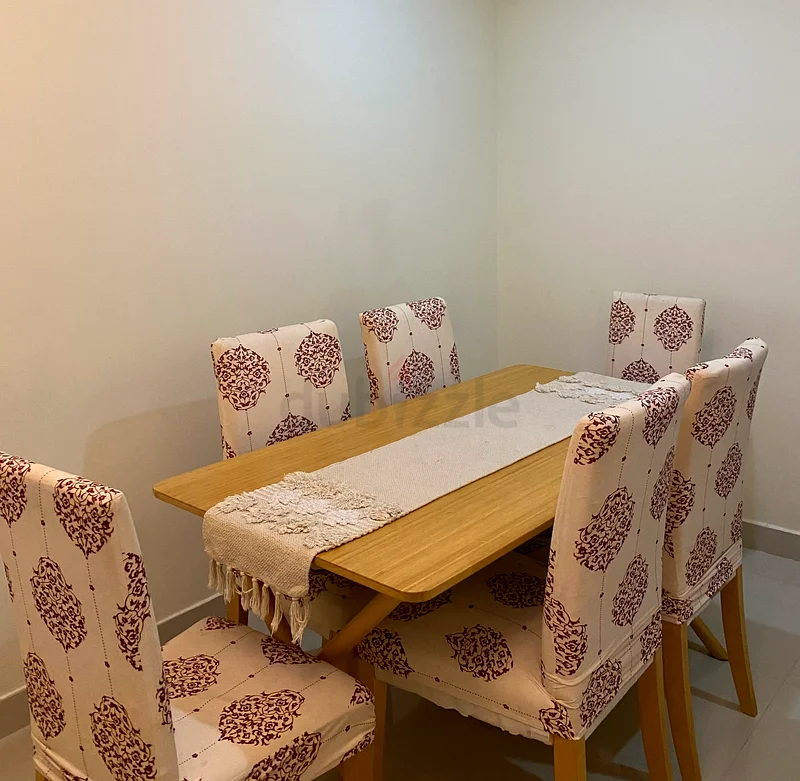 Dining table and 6 chairs