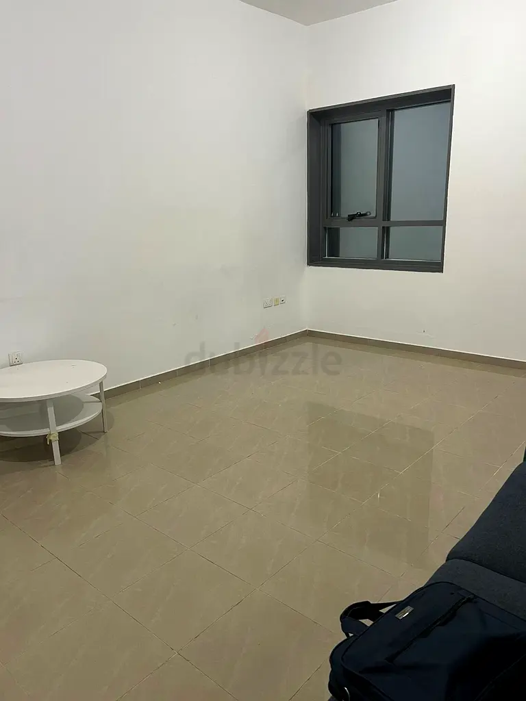 Apartment Sharing Family/ Executive lady Room at Shabia 10, Near EFIA