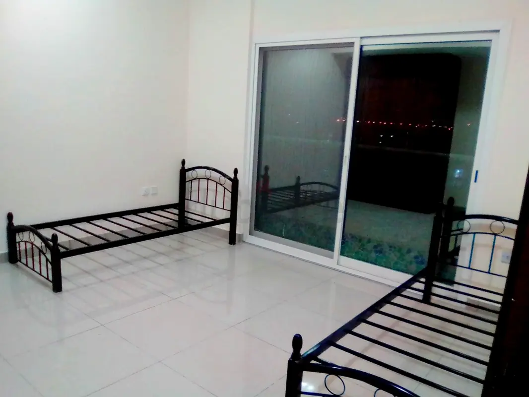 Apartment Furnished BEDSPACE available for Executive Bachelor Bed