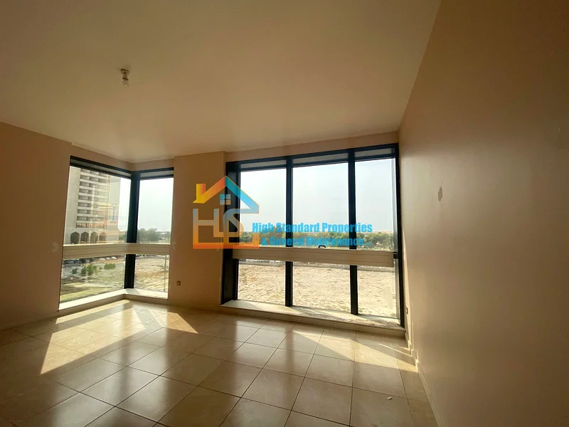 Apartment AVAILABILE 3BHK WITH FULL SEA VIEW MAIDEASY PARKING