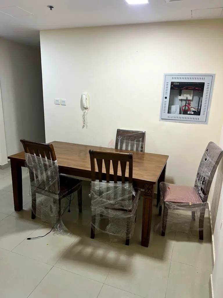 Apartment Spacious partition room available for couples in Al Nahda