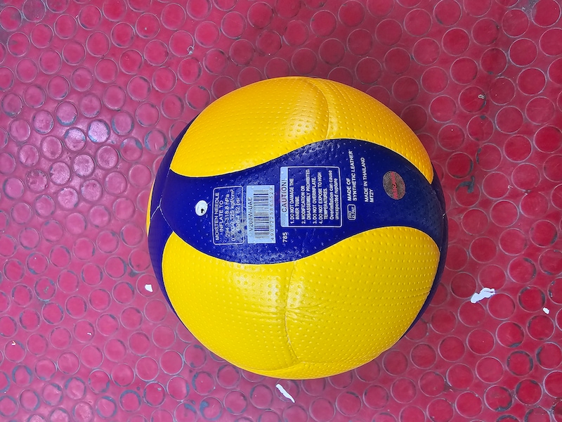 Mikasa Volleyball V200w 