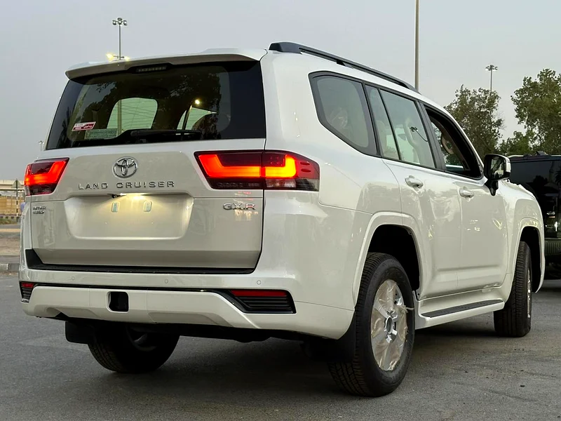 Toyota Land Cruiser GX-R Gulf diesel model 202463140687187970113