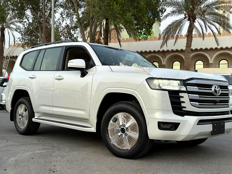 Toyota Land Cruiser GX-R Gulf diesel model 202463140687187970111