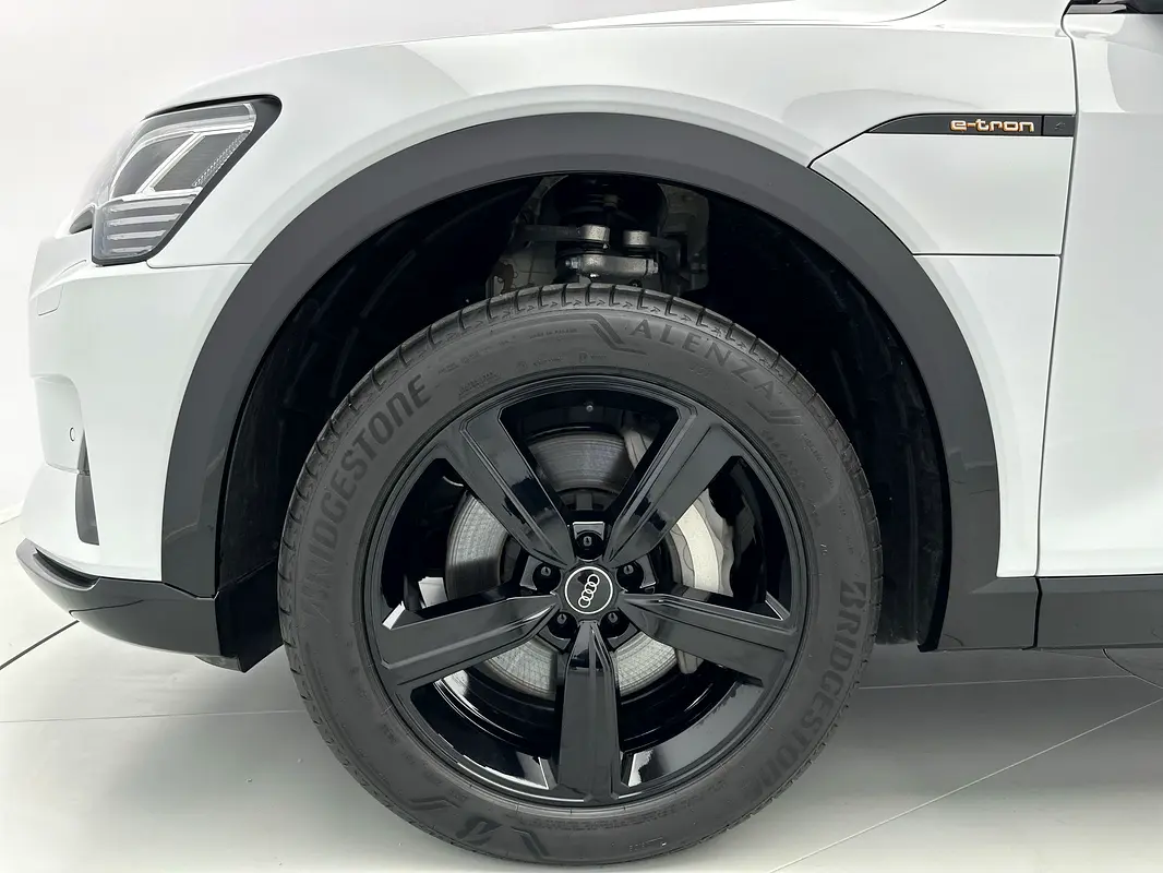 Audi e-tron 2023