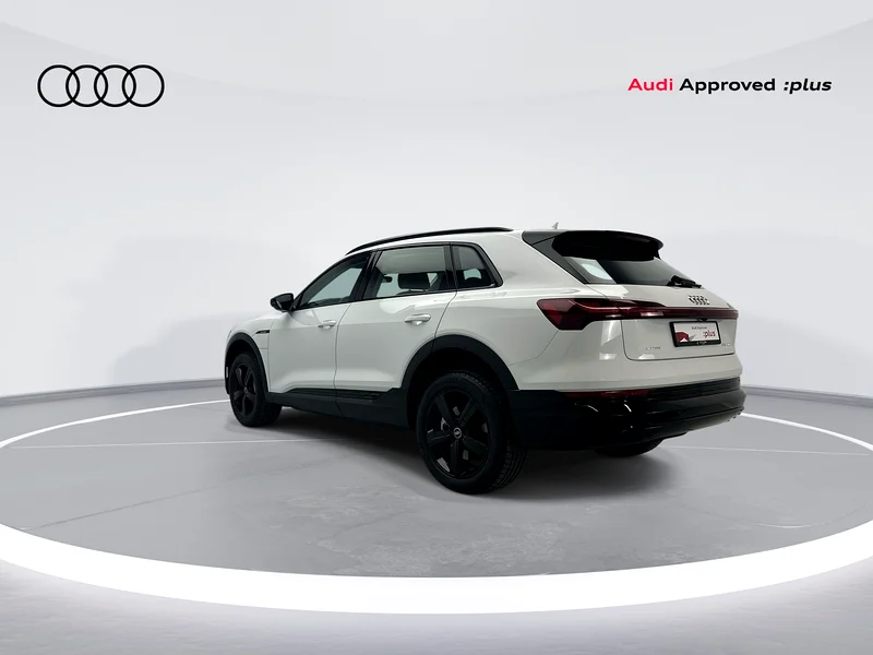 e-tron advanced 55 quattro 408 حصان (الرقم المرجعي #019406) ** حزمة اللون الأسود **63168497064579111