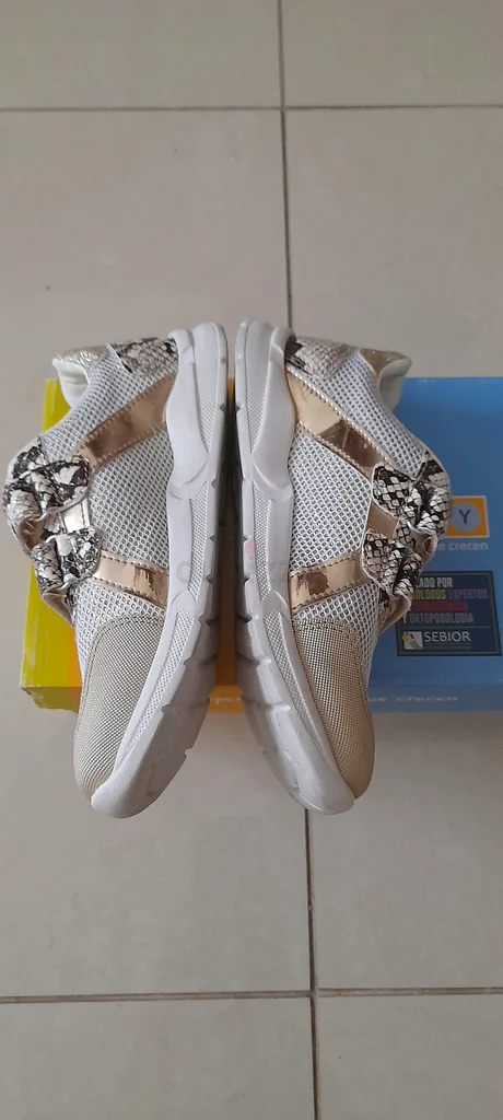 Pablosky superflex sport shoes almost new 33 size63238099083522112