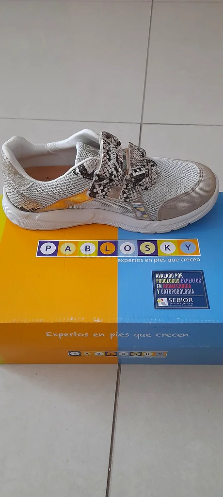 Pablosky superflex sport shoes almost new 33 size63238099083522110